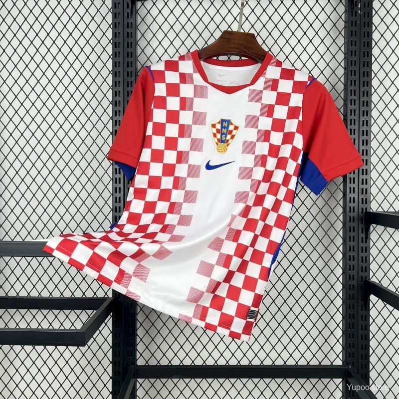 Camiseta de fútbol Croacia 2026 LOCAL MANGA CORTA VERSION FAN